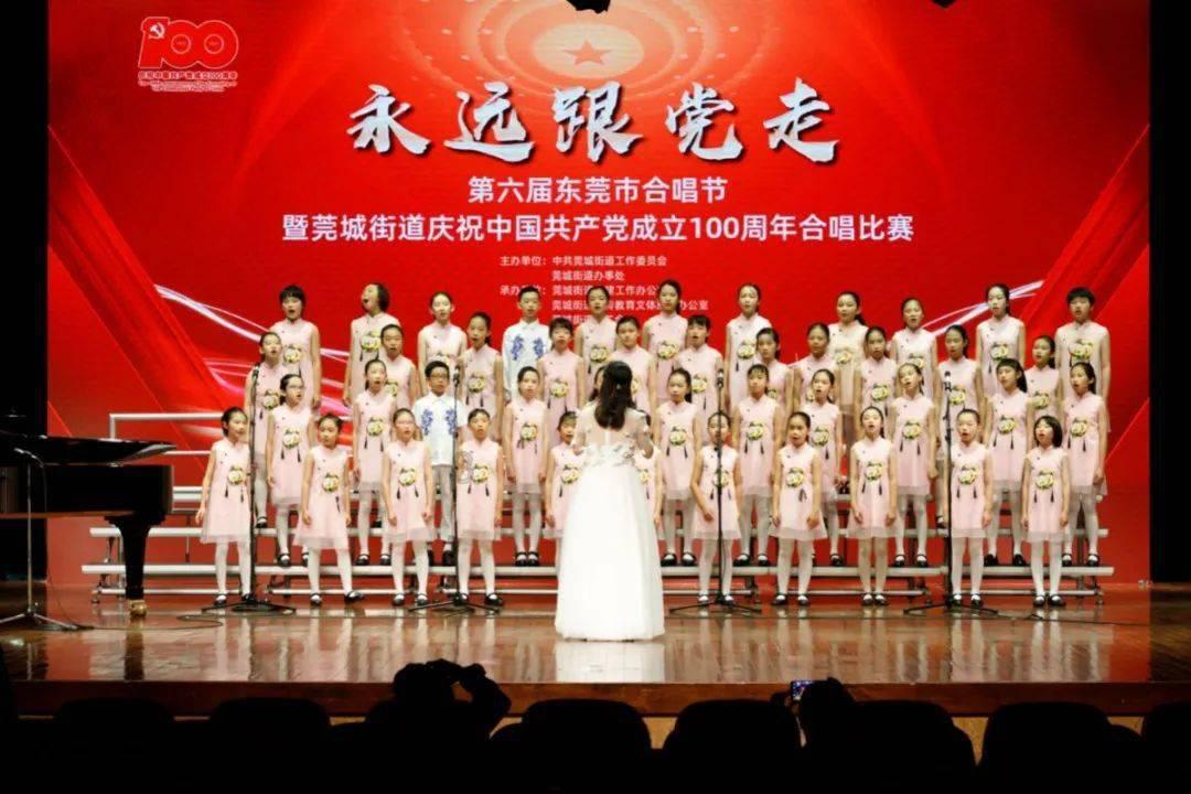警察战僵尸无敌版